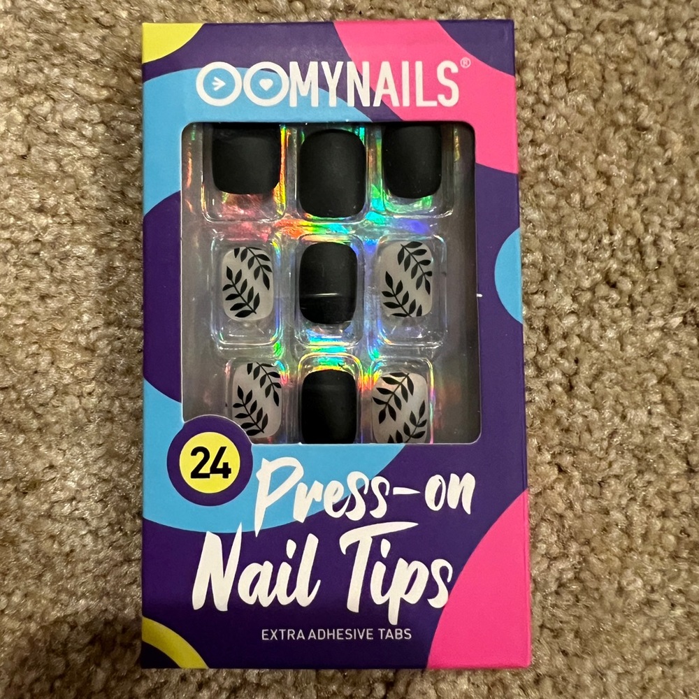 Press on nails